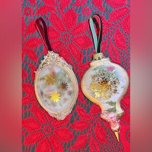 Resin moulded Ornaments (Set of 2)